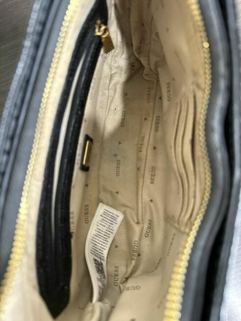 Torebka na ramie Guess Jania Top Zip