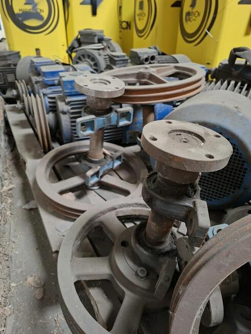 Silniki przemysłowe z kołami pasowymi