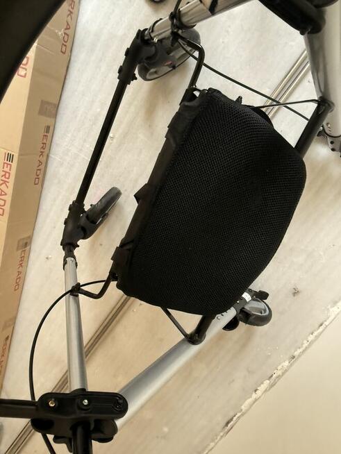 Balkonik z siedziskiem regulacja dla seniora