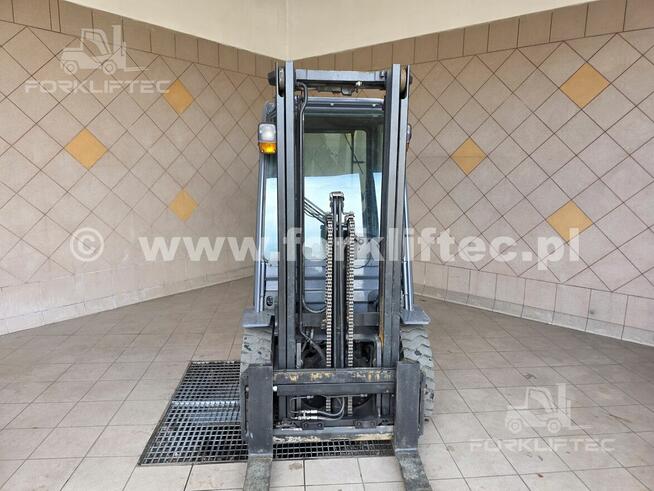 Wózek Widłowy TOYOTA 8FD20 Kabina , Wolny skok TOYOTA 8FDF20