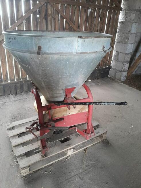 Rozsiewacz do nazowu