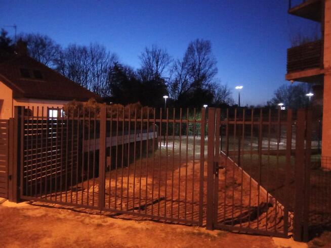 Udostępnienie miejsc postojowych przy centrum miasta Legnicy