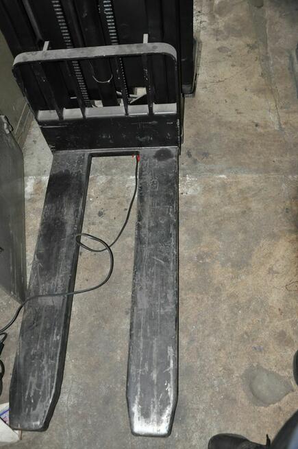 Syndyk sprzeda - wózek widłowy elektryczny