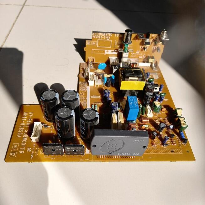 STK 412 - 440 D8K20 wzmacniacz , cała płyta z częściami