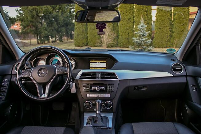 Mercedes C 200 184KM Nawigacja Poł Skóry Ledy Podgrzewane Fotele Lift AVANTGARDE