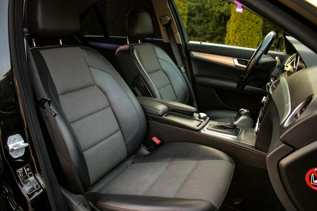 Mercedes C 200 184KM Nawigacja Poł Skóry Ledy Podgrzewane Fotele Lift AVANTGARDE