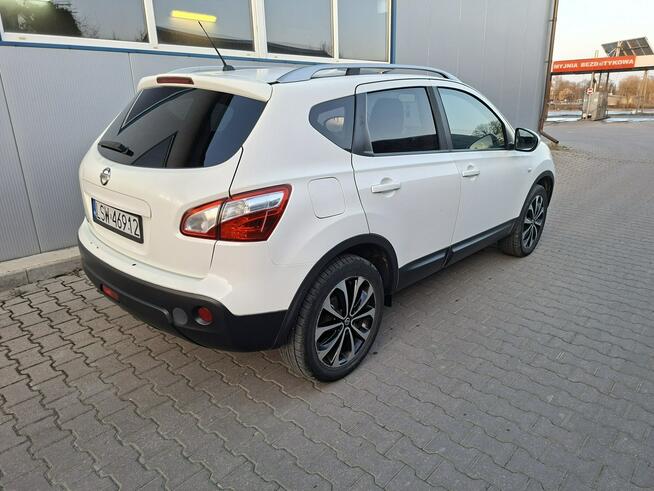 Nissan Qashqai Ładny stan 2.0 benzyna bogata wersja ważne opłaty