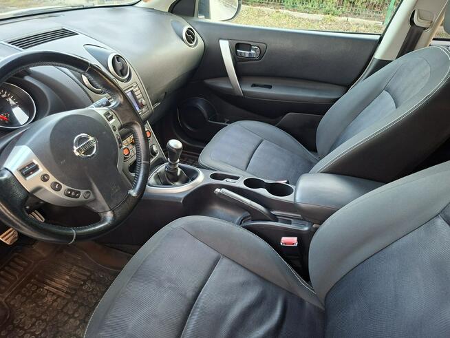 Nissan Qashqai Ładny stan 2.0 benzyna bogata wersja ważne opłaty