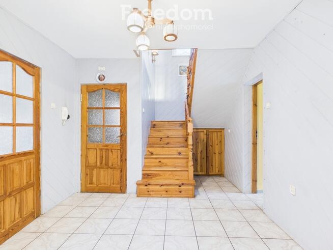 Przestronny dom z garażem i ogrodem - Niemodlin