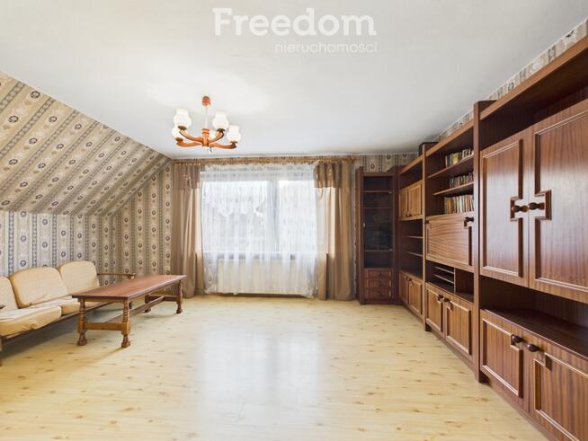 Przestronny dom z garażem i ogrodem - Niemodlin