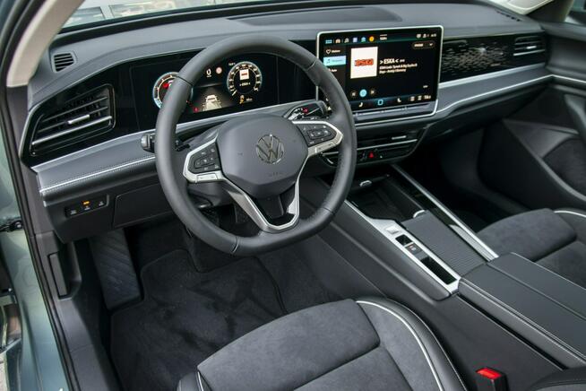 Volkswagen Passat Elegance 1.5 TSI 150 KM DSG, DEMO