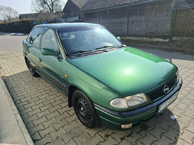 Opel Astra Babiuna 1.4 benzyna bogata wersja ważne opłaty