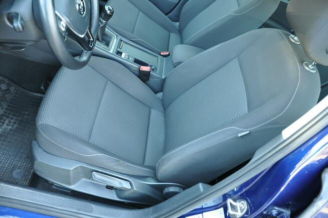 Volkswagen Golf 1.0B 85KM Manual 5-G SalonPL 1wł AppConnect Ledy CzujnikiPark