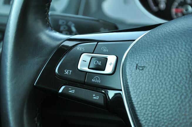 Volkswagen Golf 1.0B 85KM Manual 5-G SalonPL 1wł AppConnect Ledy CzujnikiPark
