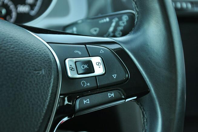 Volkswagen Golf 1.0B 85KM Manual 5-G SalonPL 1wł AppConnect Ledy CzujnikiPark