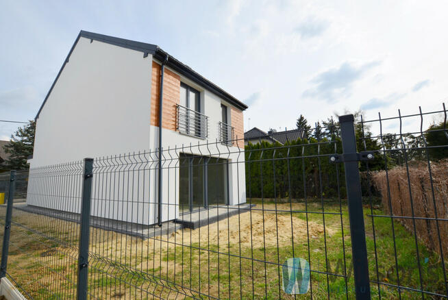 Dom Łomianki Dziekanów Leśny, Bajkowy