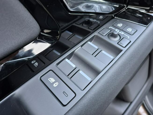 Range Rover Evoque 2.0D TD4 204 KM AWD Dynamic SE Od ręki NOWY