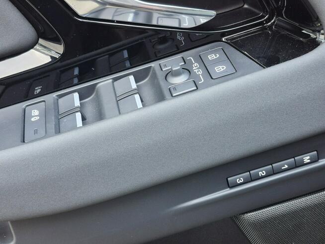 Range Rover Evoque 2.0D TD4 204 KM AWD Dynamic SE Od ręki NOWY