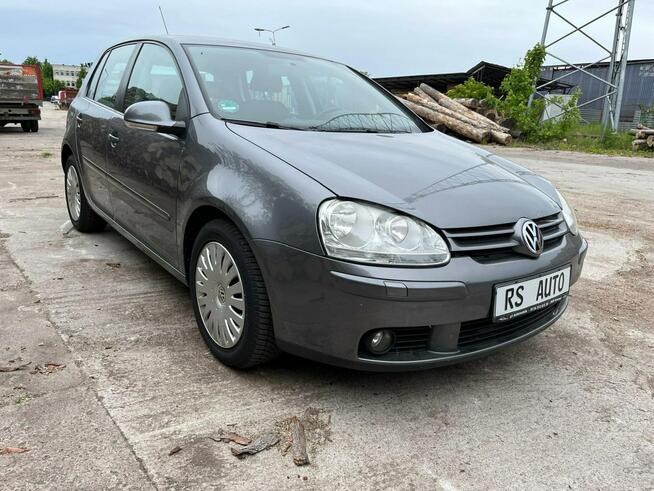 VOLKSWAGEN GOLF V