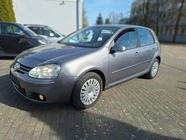 VOLKSWAGEN GOLF V