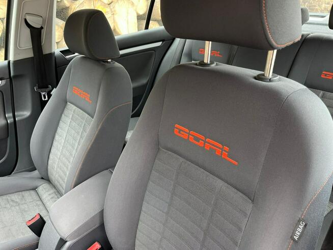 VOLKSWAGEN GOLF V