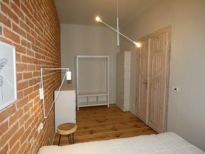 3 pokoje w pobliżu Starego Miasta, Okopowa 16