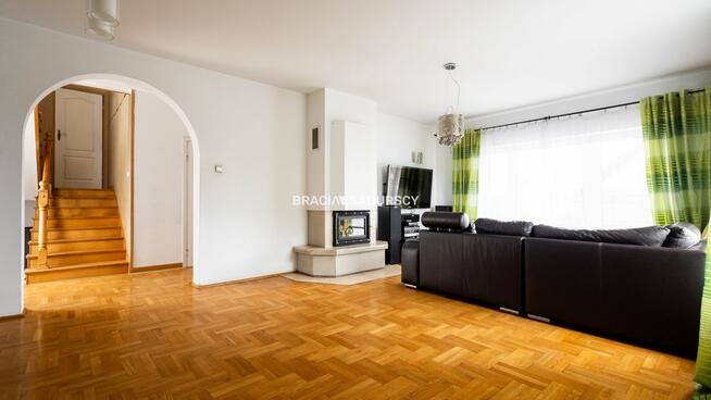 Dom Kraków Wzgórza Krzesławickie, Grębałów, Karola Darwina