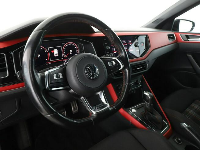 Volkswagen Polo DSG full LED virtual cocpit klima auto czujniki parkowania