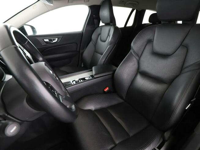 Volvo V60 Inscription T5 automat skóra navi grzane fotele kamera LED tempomat