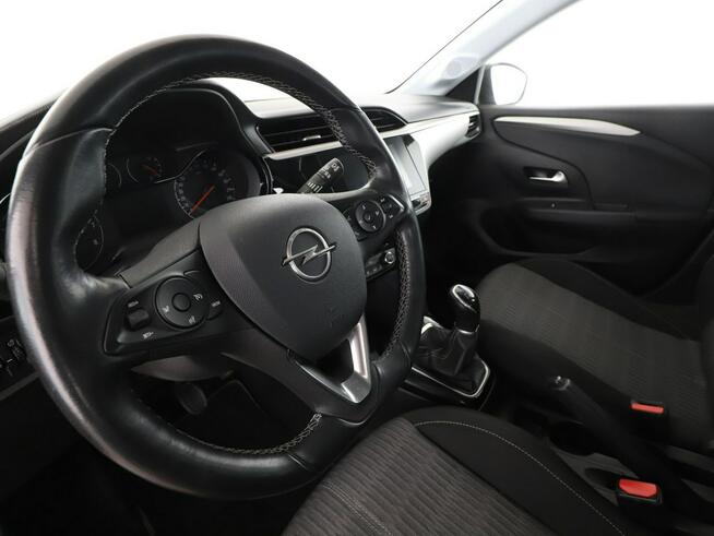 Opel Corsa niski przebieg navi PDC hak tempomat klima