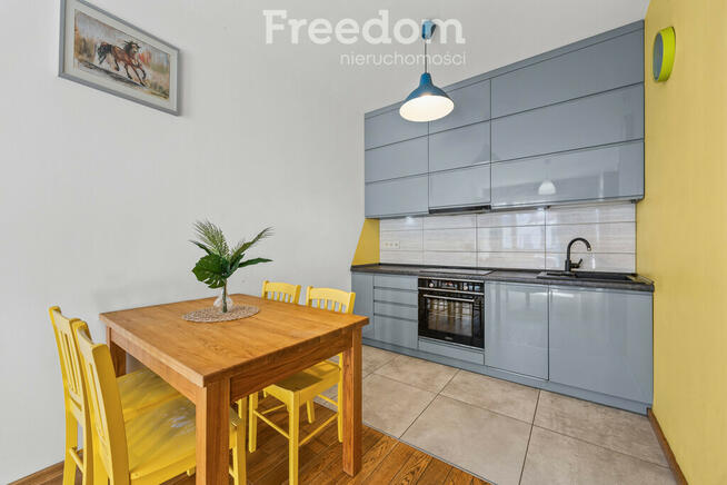 Funkcjonalne 2-pokojowe z dużym balkonem i garażem