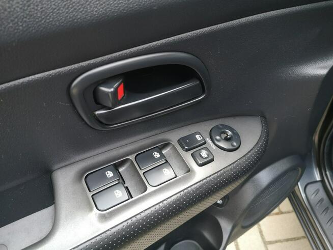 Kia Carens 2,0 16v 144KM Klimatyzacja Alu Felgi Isofix Servis Gwarancja