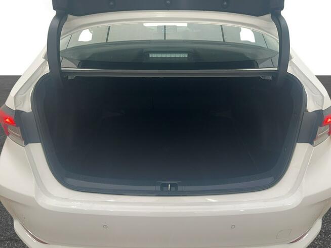 Toyota Corolla 1.8 Hybrid GPF Active sedan