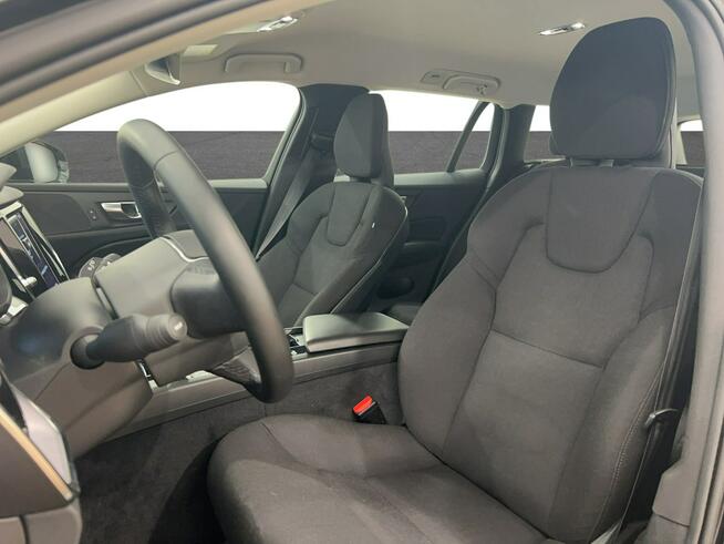 Volvo V60 B4 D Momentum Pro aut Kombi