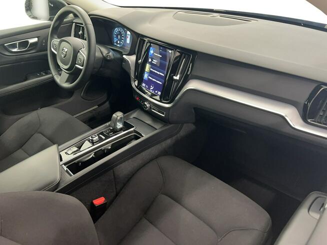 Volvo V60 B4 D Momentum Pro aut Kombi