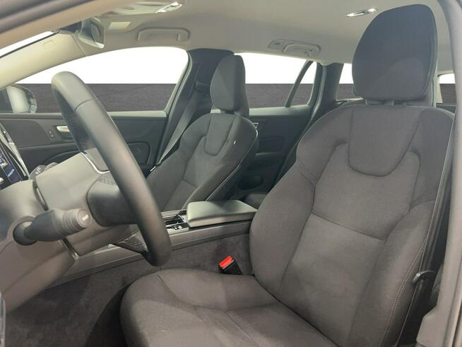 Volvo V60 B4 D Momentum Pro aut Kombi