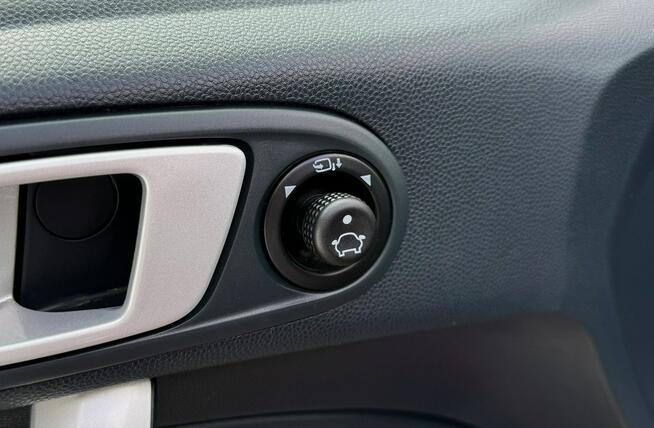 Ford Fiesta 1,2 i 82ps*Bezwypadkowy*Klimatronik*PDC*Serwis*Zadbany*Wzorowy-STAN*