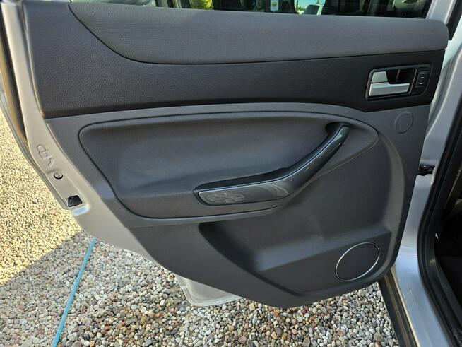 Ford Kuga 2.0 140ps PDC Kliamtronic Alusy 17 PanoramaDach Gwarancja