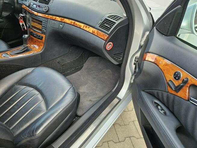 Mercedes E 220 Wzorowy stan Bez korozji Full Opcja