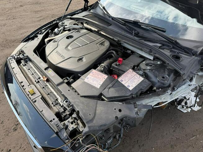 Volvo V60 Cross Country Pro*Bowers&Wilkins*Panorama*AWD*Kamera360*VirtualCocpit*FullLed*HeadUP