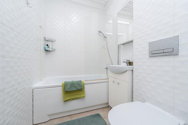 Okazja! Przestronne dwa pokoje z widną kuchnią