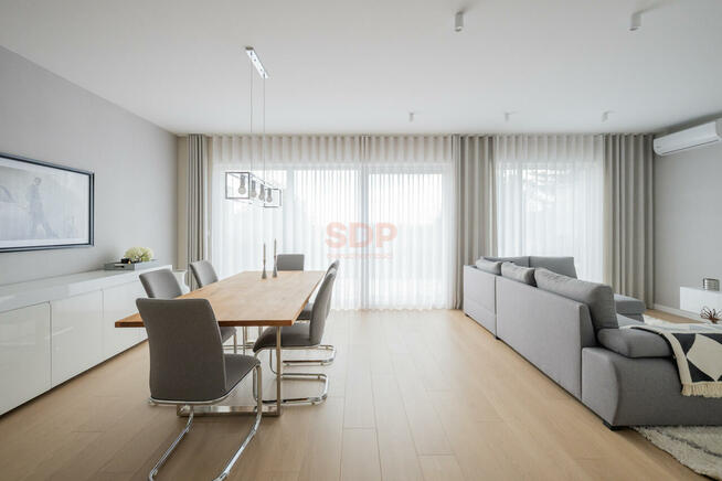 Dom Radomierzyce gm. Siechnice, Różana