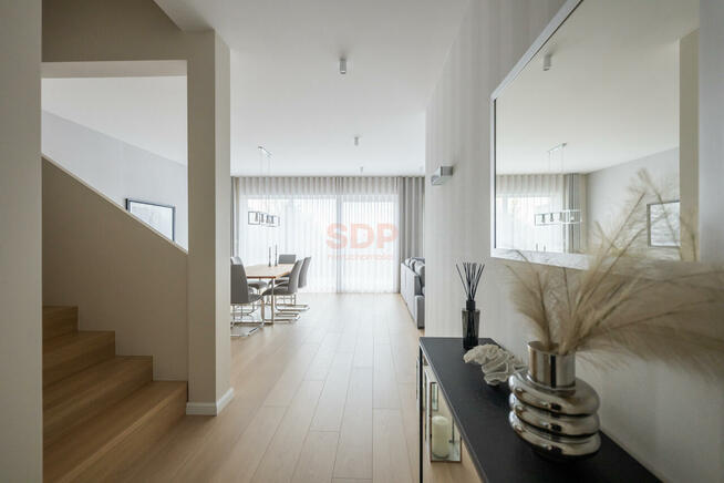 Dom Radomierzyce gm. Siechnice, Różana