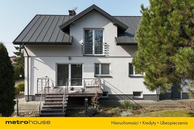 Przestronny dom na sprzedażŻelków-działka 3363 m²