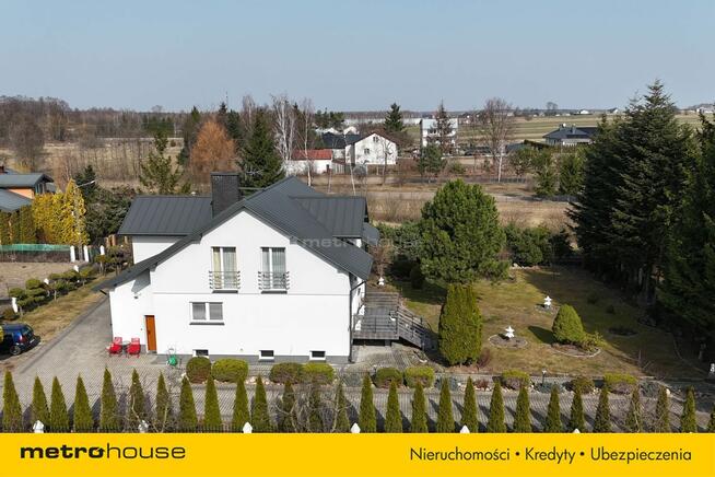 Przestronny dom na sprzedażŻelków-działka 3363 m²