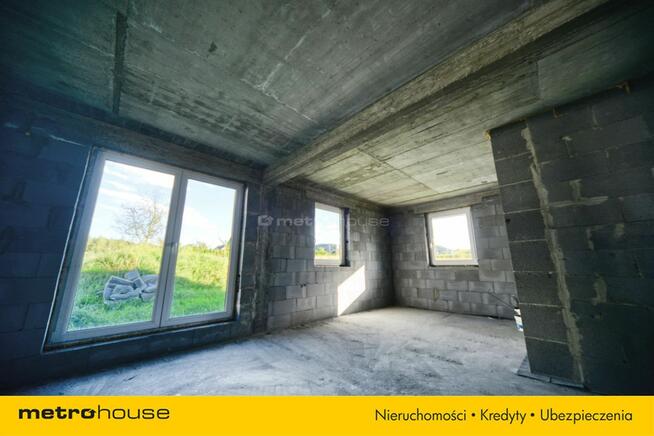 Komfortowy Dom w sąsiedztwie młodego lasu.