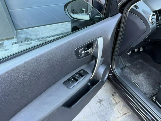 Nissan Qashqai 1.6i 117KM I Way Climatronic Kamera Panorama czujniki PDC Alufelgi