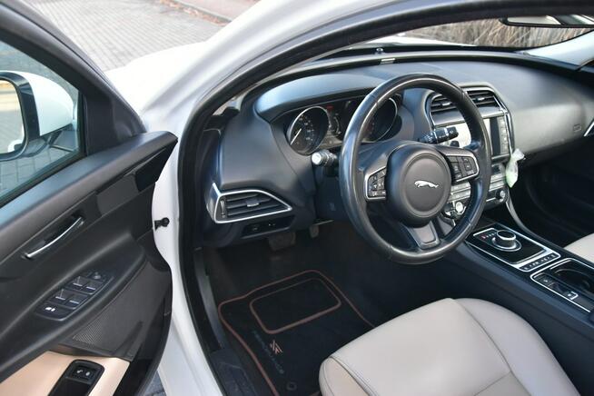 Jaguar XE 25T 2.0T 250KM 2018r. Skóra Panorama