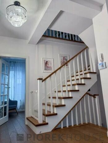 Dwupoziomowe mieszkanie na Wawrze