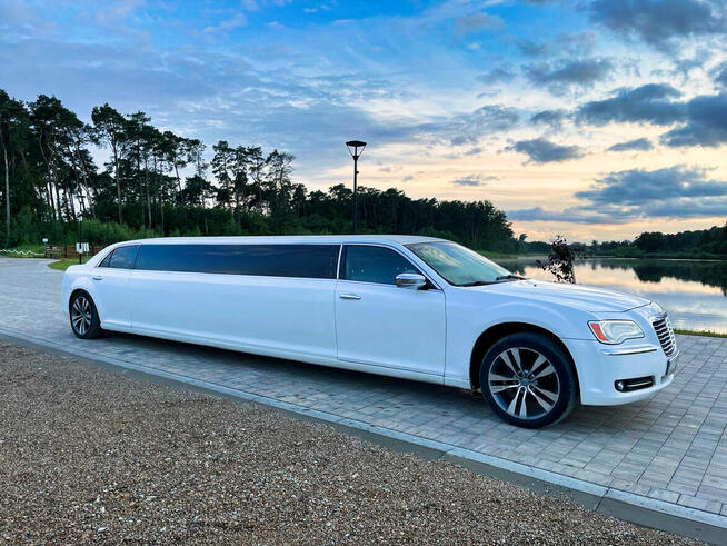 Limuzyna na panieński, kawalerski, ślub, urodziny